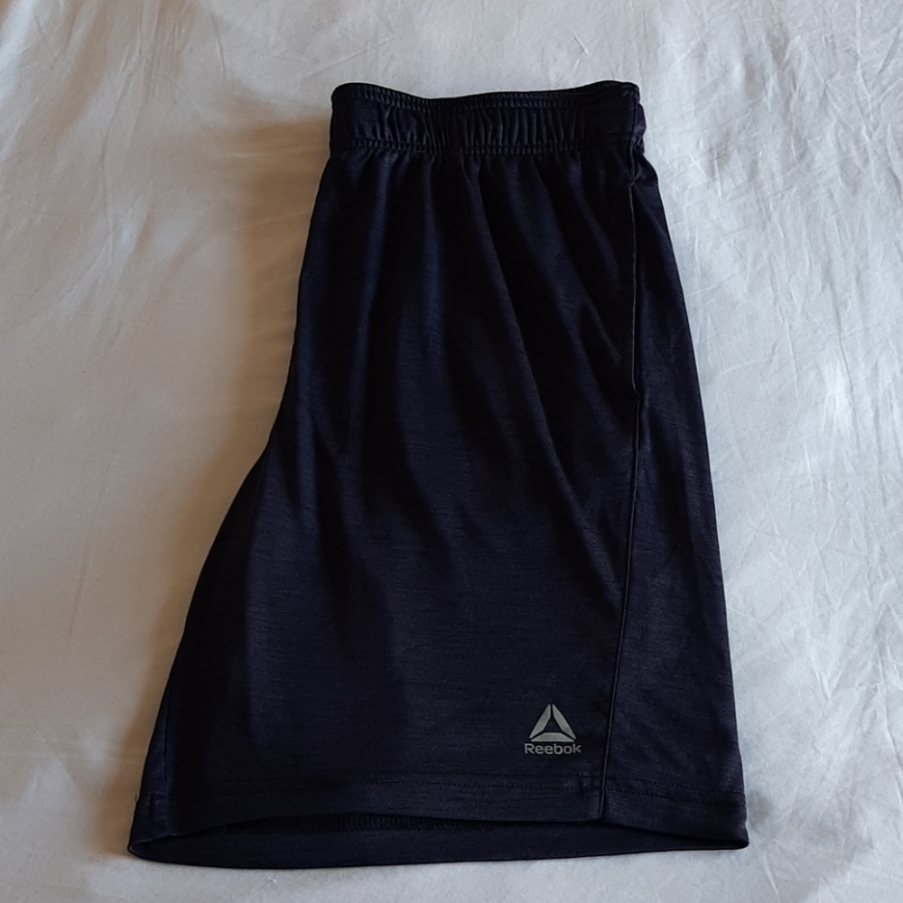 Shorts - Picture 2 of 3